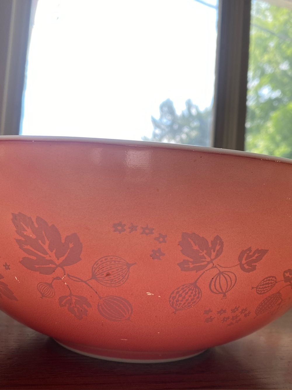 Vintage Pyrex mixing bowls are in the iconic Pink Gooseberry pattern. - Picture 14 of 14